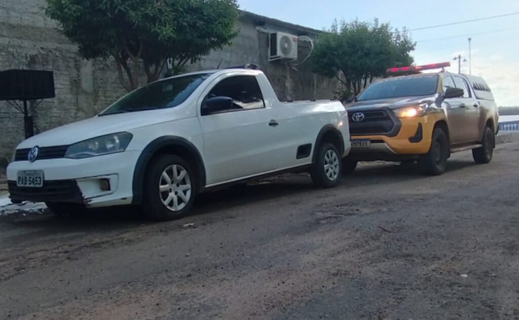 A PM recupera veículos roubados e prende suspeito de furto em operações realizadas em Palmas e Araguatins.