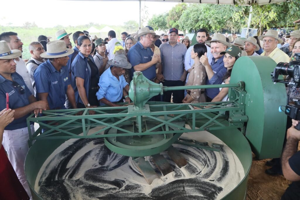 Prefeito Eduardo Siqueira Campos abre oficialmente a Fazendinha da Feira Agropecuária de Tecnologia do Tocantins